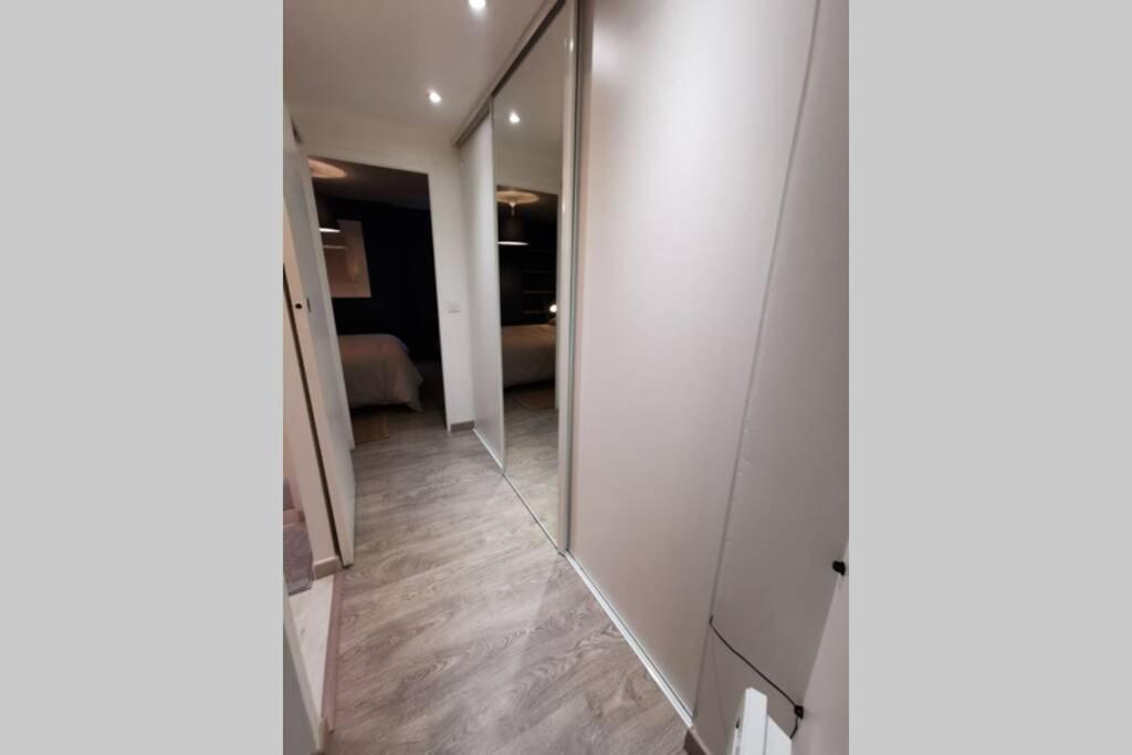 Appartement F2 Cosy Proche De L'Hyper Centre Кан Экстерьер фото