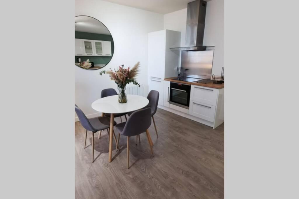 Appartement F2 Cosy Proche De L'Hyper Centre Кан Экстерьер фото